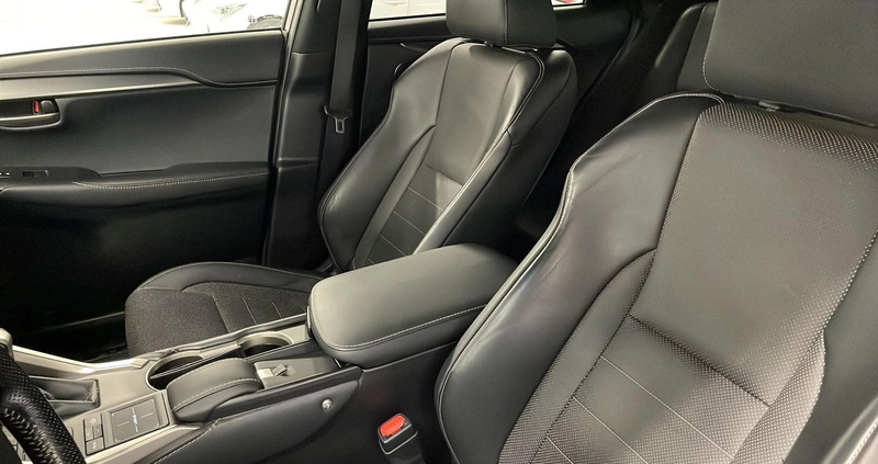 Lexus NX cena 128000 przebieg: 142270, rok produkcji 2017 z Gostyń małe 301